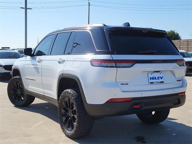 used 2022 Jeep Grand Cherokee car, priced at $39,000