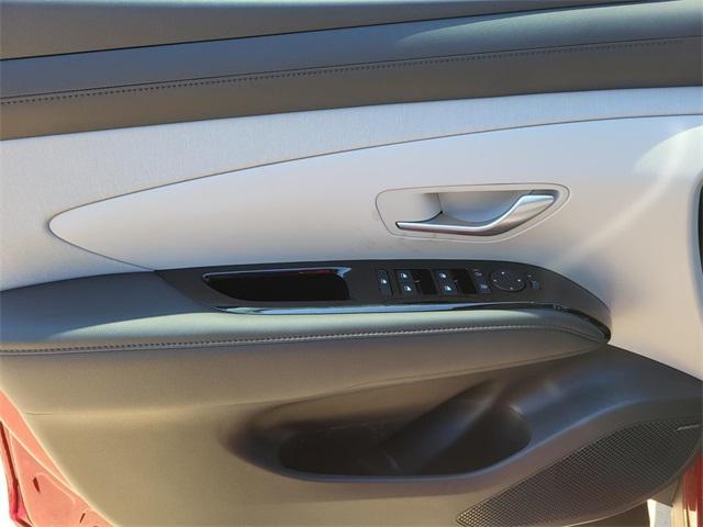new 2025 Hyundai TUCSON Hybrid car, priced at $40,010