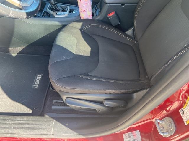 used 2016 Jeep Cherokee car