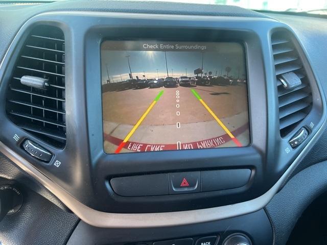 used 2016 Jeep Cherokee car