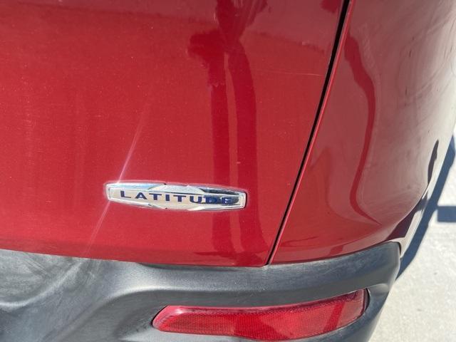 used 2016 Jeep Cherokee car