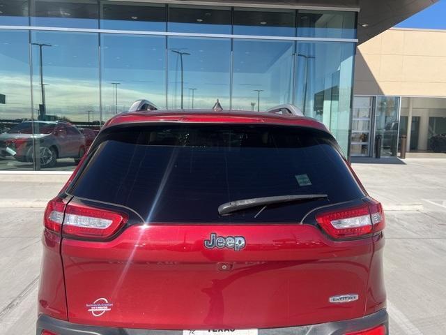used 2016 Jeep Cherokee car
