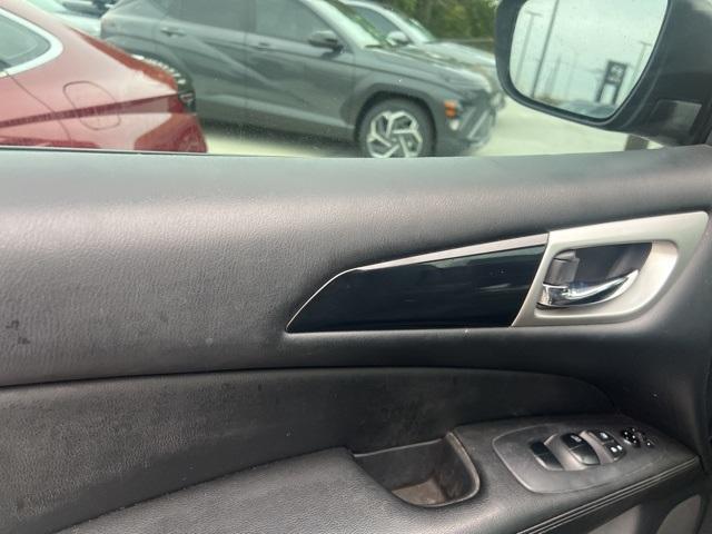 used 2020 Nissan Pathfinder car, priced at $13,991