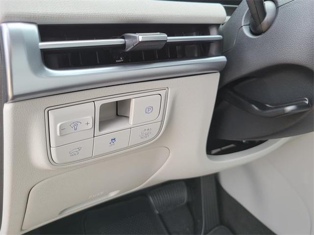 new 2025 Hyundai TUCSON Hybrid car, priced at $34,810