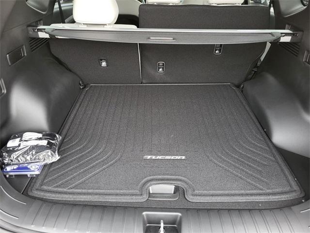 new 2025 Hyundai TUCSON Hybrid car, priced at $34,810