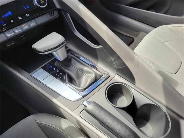 new 2025 Hyundai Elantra car, priced at $21,991