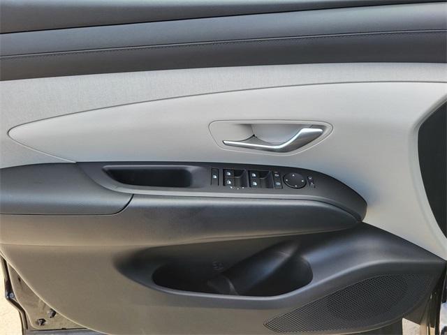 new 2025 Hyundai TUCSON Hybrid car, priced at $34,585