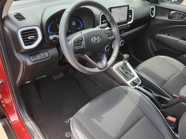 used 2025 Hyundai Venue car, priced at $19,991
