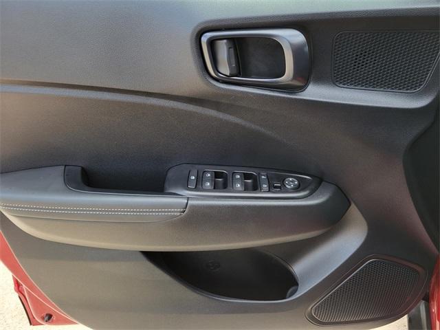 used 2025 Hyundai Venue car, priced at $19,991