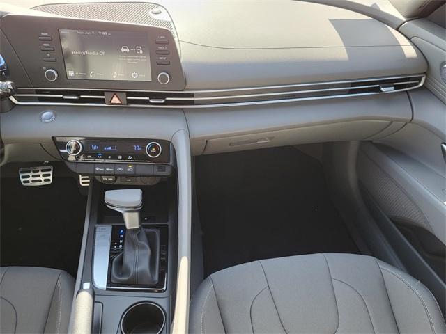 new 2025 Hyundai Elantra car, priced at $20,580
