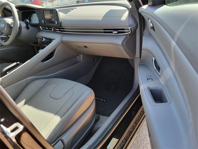 new 2025 Hyundai Elantra car, priced at $20,580