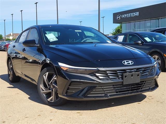 new 2025 Hyundai Elantra car, priced at $20,580