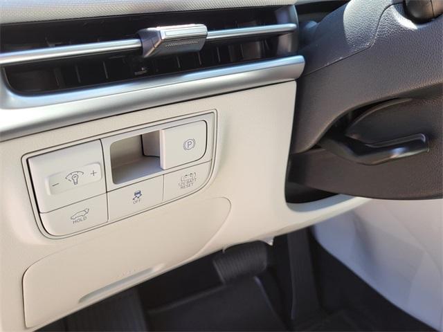 new 2025 Hyundai TUCSON Hybrid car, priced at $40,600