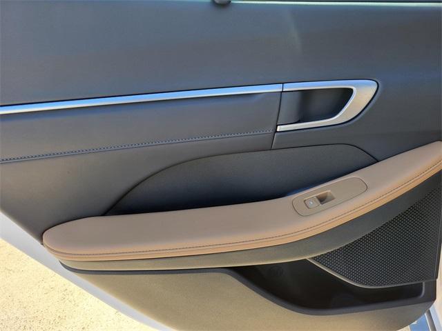 new 2025 Hyundai Sonata Hybrid car, priced at $35,780