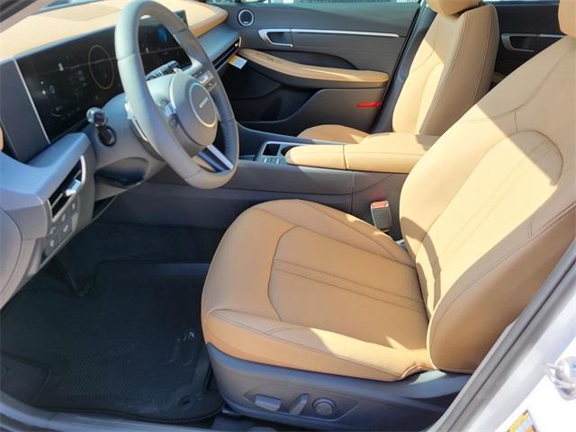 new 2025 Hyundai Sonata Hybrid car, priced at $35,780