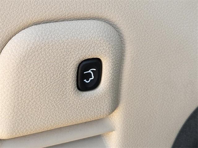 used 2018 Jeep Grand Cherokee car, priced at $14,991