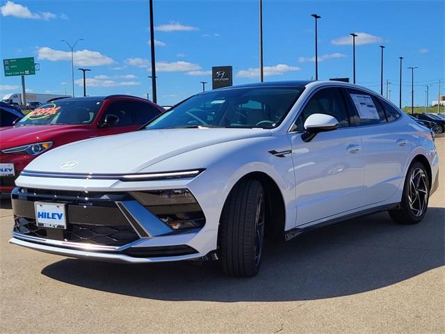 new 2025 Hyundai Sonata car, priced at $30,470