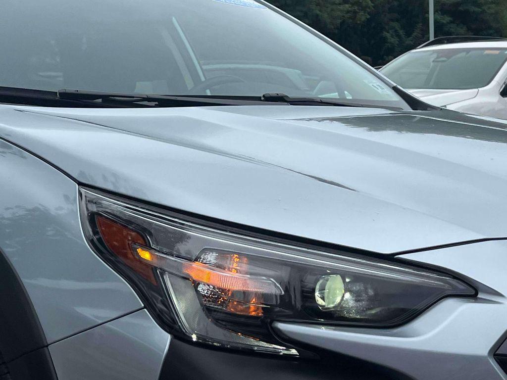 used 2025 Subaru Outback car, priced at $33,000