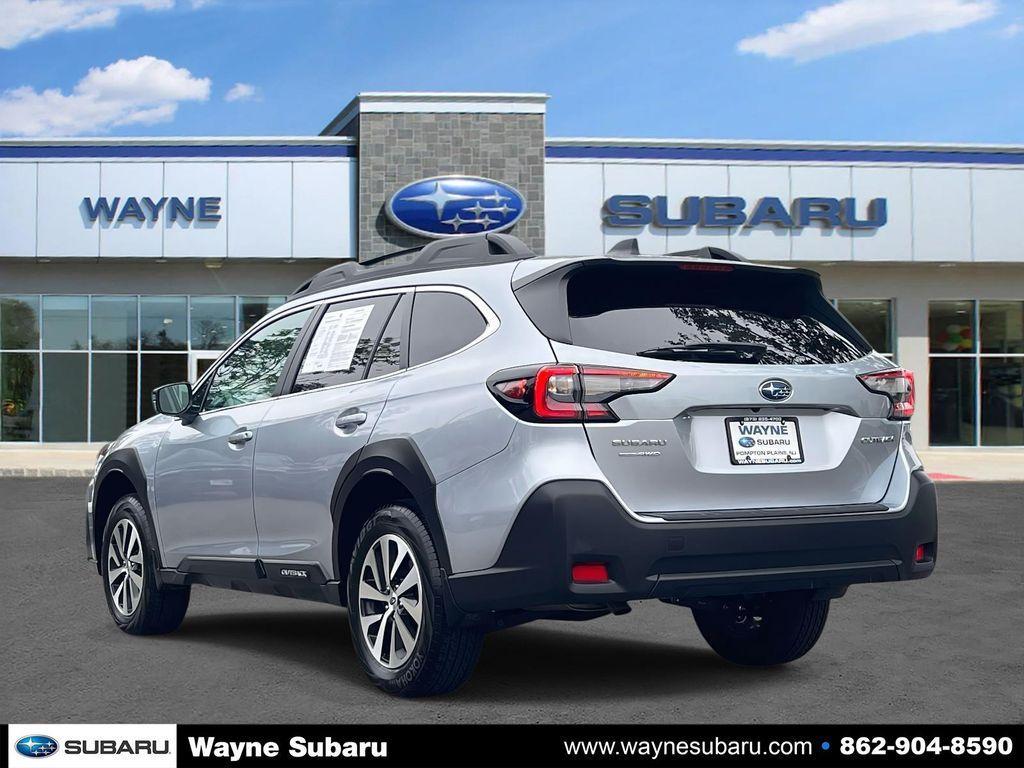 used 2025 Subaru Outback car, priced at $33,000
