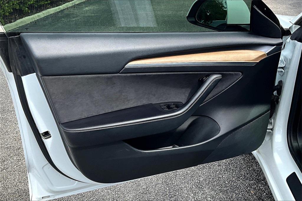 used 2021 Tesla Model 3 car, priced at $20,990