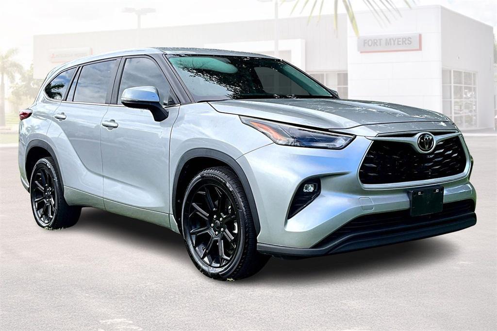 used 2023 Toyota Highlander car, priced at $28,991