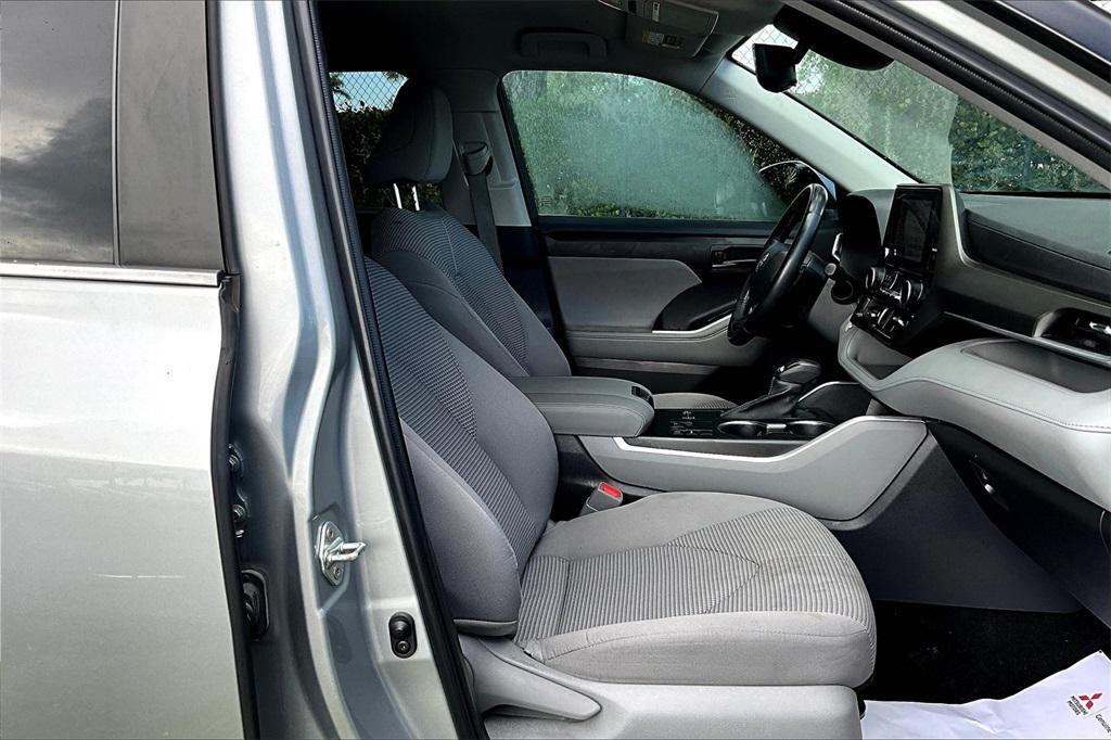 used 2023 Toyota Highlander car, priced at $28,991