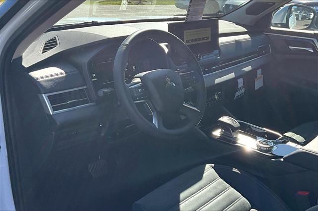 new 2025 Mitsubishi Outlander car, priced at $36,205