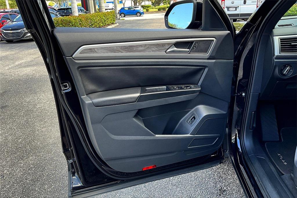 used 2020 Volkswagen Atlas Cross Sport car, priced at $18,261