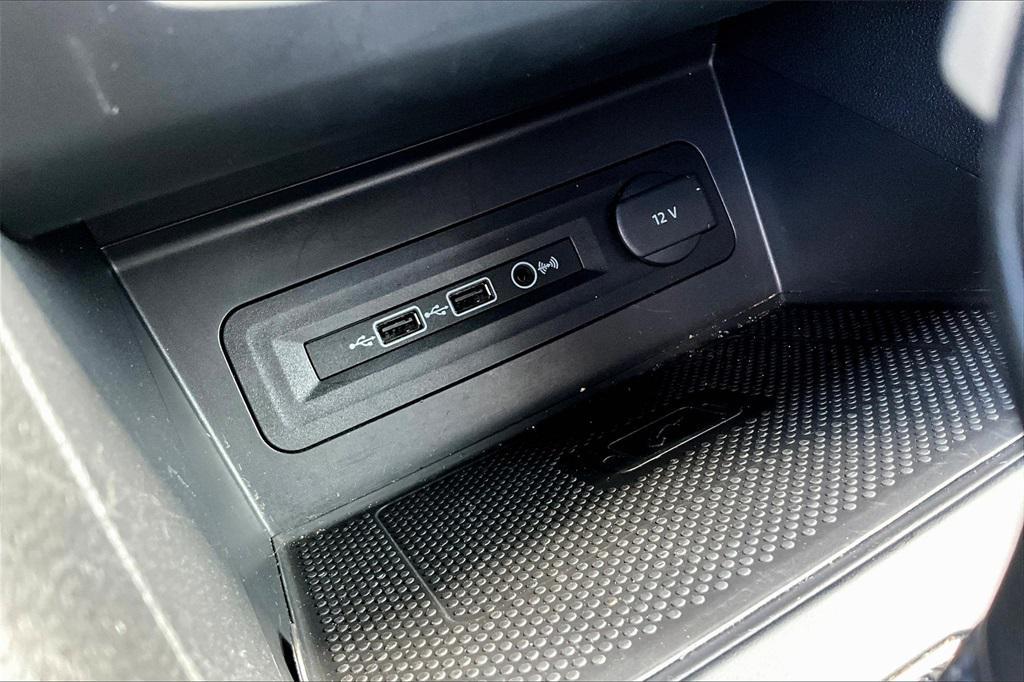 used 2020 Volkswagen Atlas Cross Sport car, priced at $18,261