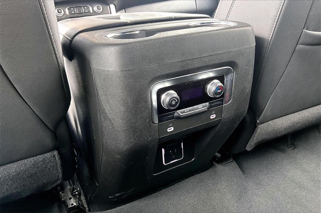 used 2023 GMC Yukon car, priced at $48,336