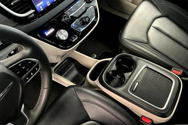 used 2024 Chrysler Pacifica car, priced at $33,223