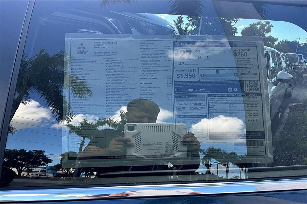new 2025 Mitsubishi Outlander car, priced at $34,445
