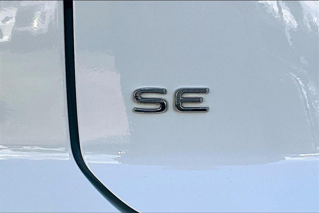 used 2024 Volkswagen Atlas Cross Sport car, priced at $30,900