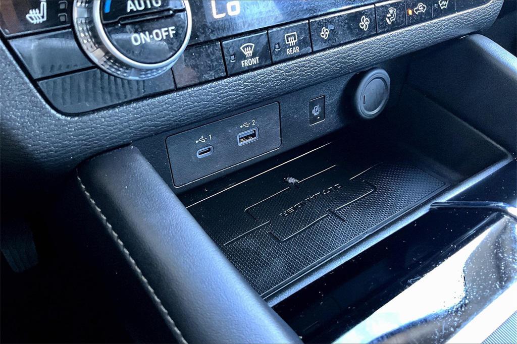 used 2024 Mitsubishi Outlander PHEV car, priced at $29,900