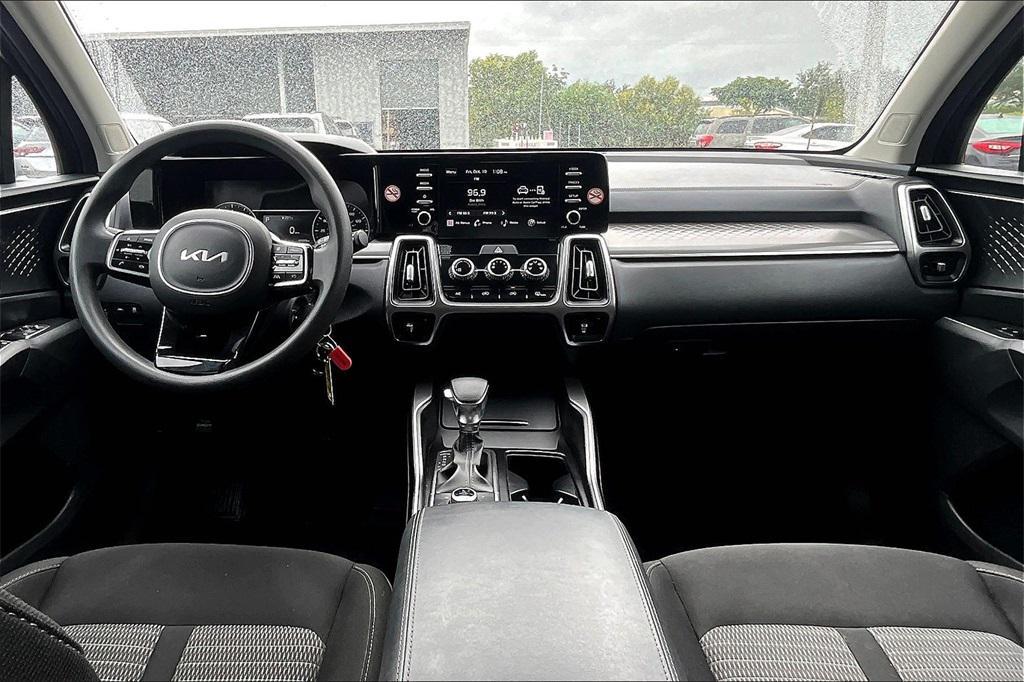 used 2023 Kia Sorento car, priced at $21,062