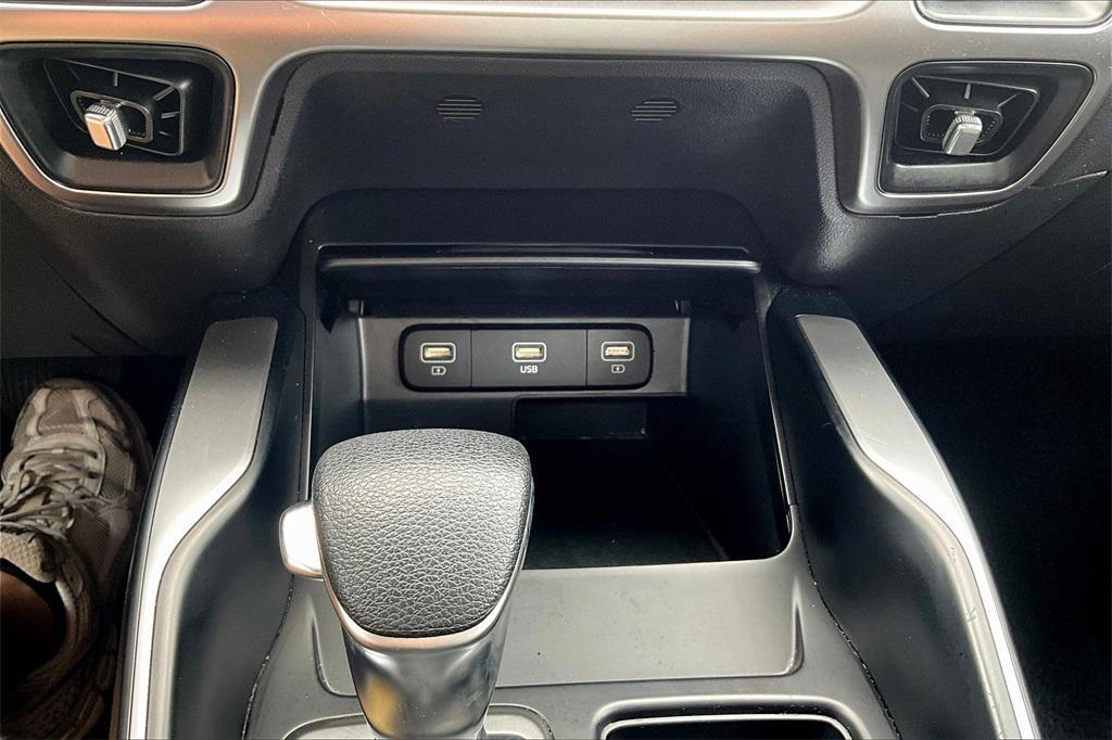 used 2023 Kia Sorento car, priced at $21,062