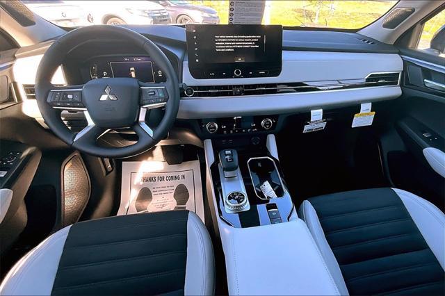 new 2025 Mitsubishi Outlander car, priced at $35,515