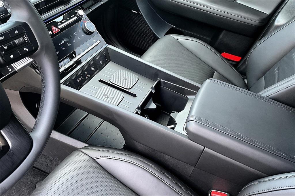 used 2025 Hyundai Santa Fe car, priced at $42,458