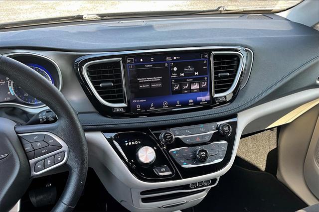 used 2021 Chrysler Pacifica car, priced at $19,136