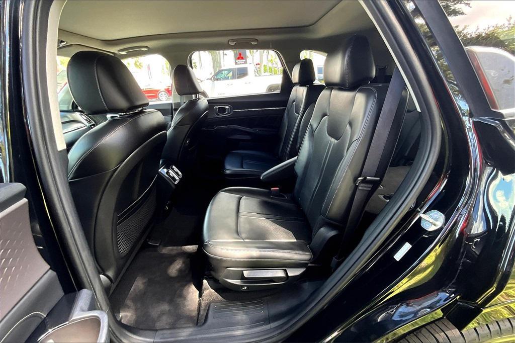 used 2023 Kia Sorento car, priced at $27,900