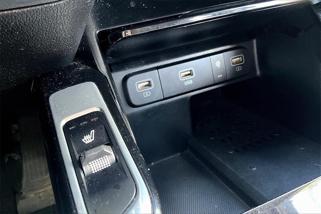 used 2023 Kia Sorento car, priced at $27,900