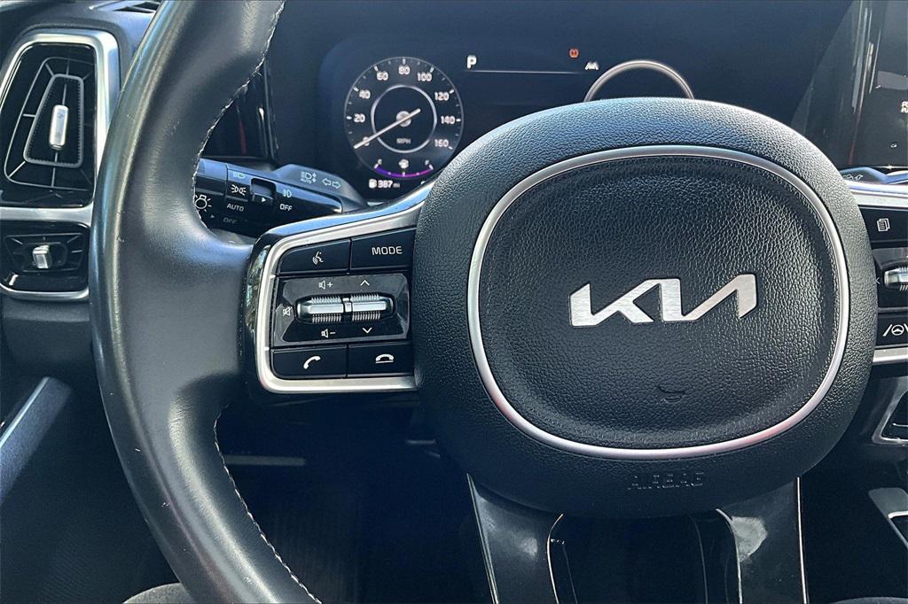 used 2023 Kia Sorento car, priced at $27,900