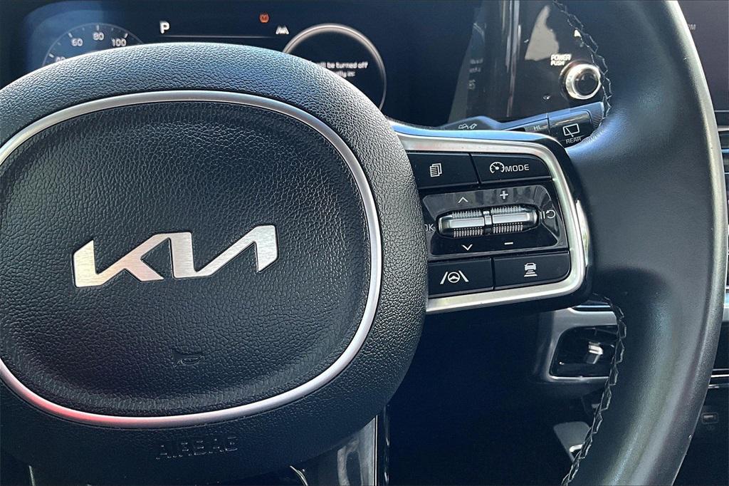 used 2023 Kia Sorento car, priced at $27,900