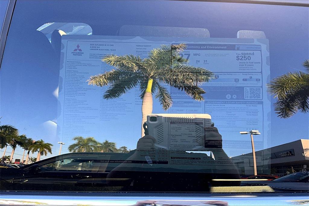 new 2025 Mitsubishi Outlander car, priced at $34,445