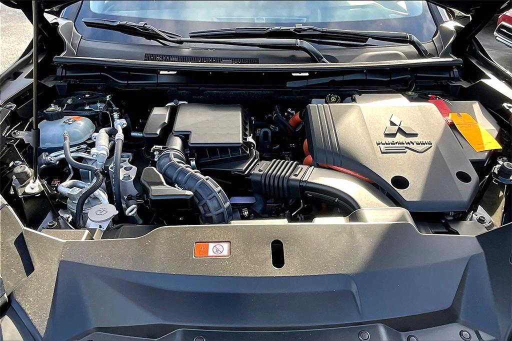 new 2025 Mitsubishi Outlander PHEV car, priced at $50,015