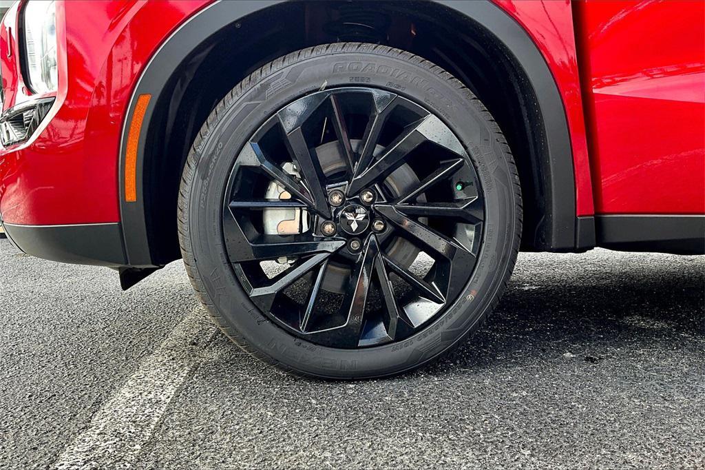 new 2025 Mitsubishi Outlander PHEV car, priced at $42,425