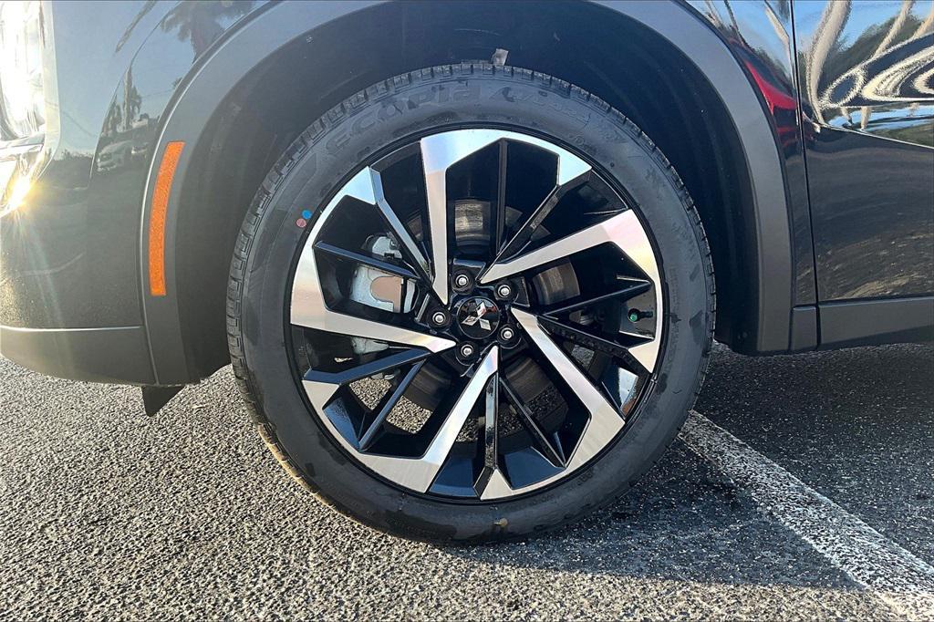 new 2025 Mitsubishi Outlander PHEV car, priced at $41,385