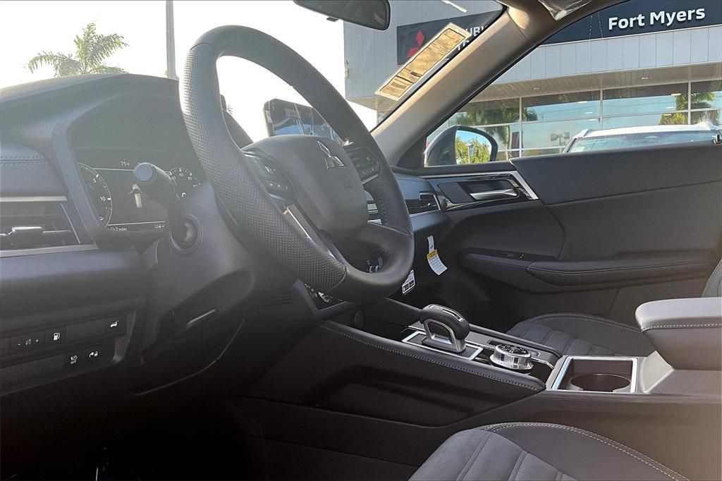 new 2025 Mitsubishi Outlander PHEV car, priced at $41,385