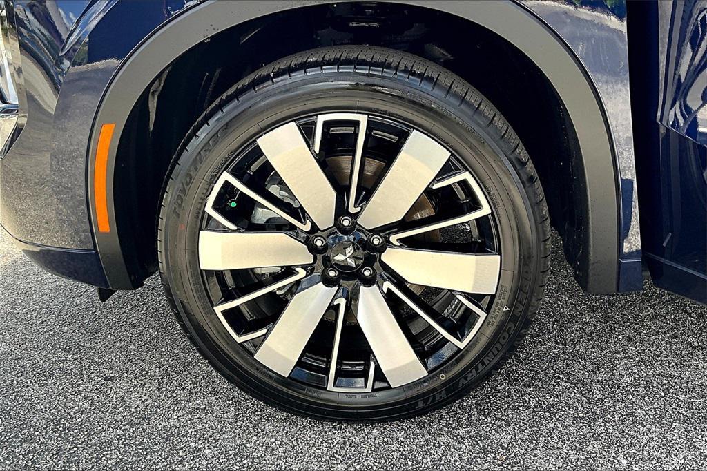 new 2025 Mitsubishi Outlander car, priced at $37,100