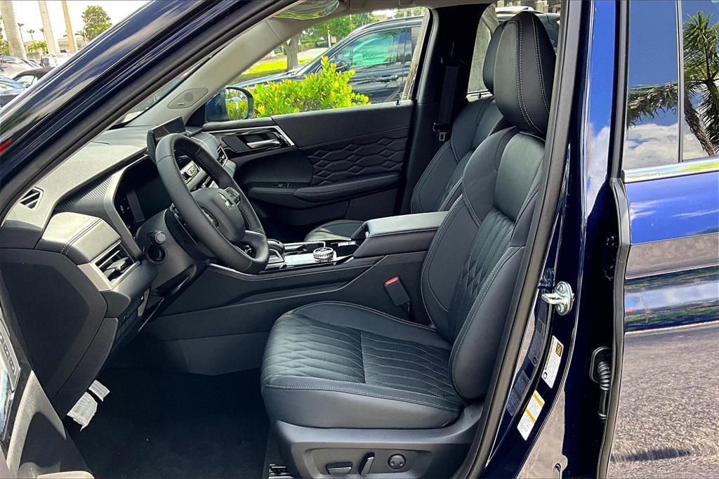 new 2025 Mitsubishi Outlander car, priced at $37,100